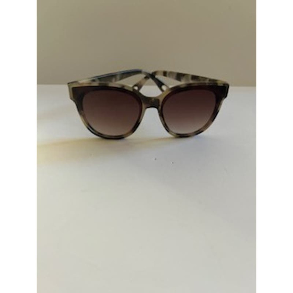 Lele Sadoughi Tortoise Style Oversized Women's Sunglasses Brown Retail $80 - Picture 2 of 7